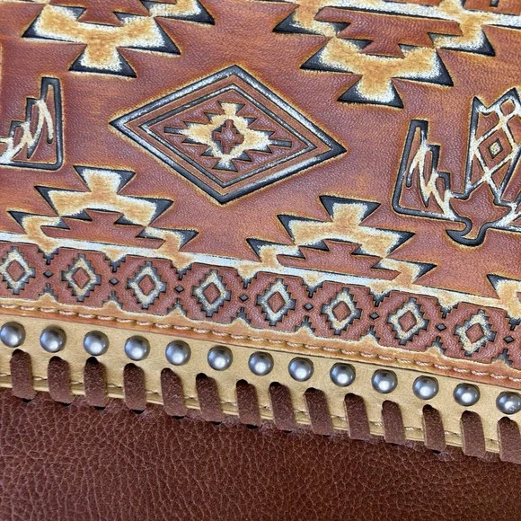 Montana West Purse Bag Brown Aztec Southwest Embossed Rivets Great Condition - Picture 5 of 16